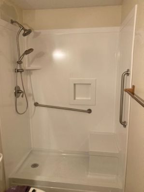 Before & After Walk-In Shower Installation in Dayton, OH (2)